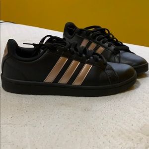 Black and pink adidas cloudfoam